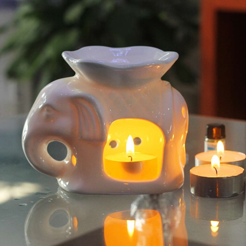 Đèn xông tinh dầu bằng nến giúp hương thơm tinh dầu khuếch tán không gian tốt hơn