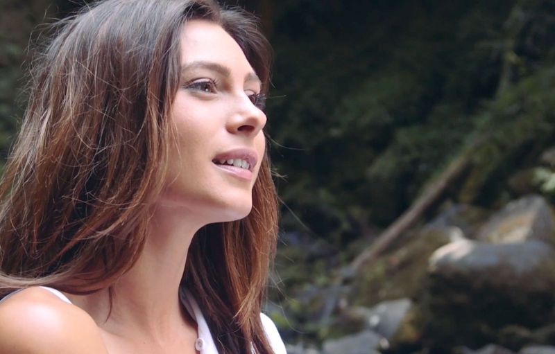 Khi mang thai nội tiết thay đổi khiến tóc xấu đi