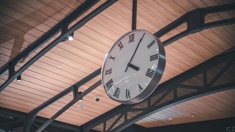 Cha mẹ nên thiết lập cho con thói quen học vào khung giờ cố định