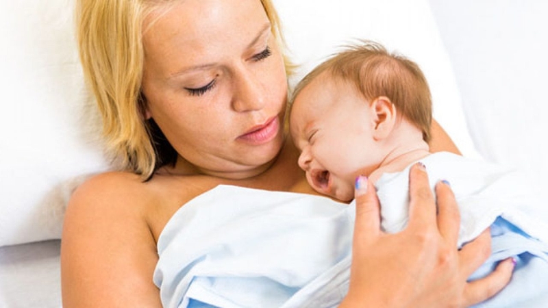 Hướng dẫn chi tiết cách tập cho bé bú mẹ trở lại 2