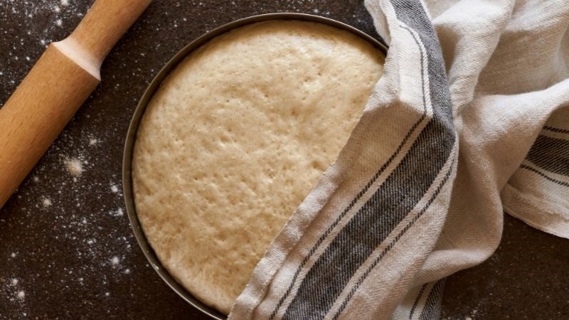 Ủ bột - cho bột nghỉ một thời gian trước khi làm bánh