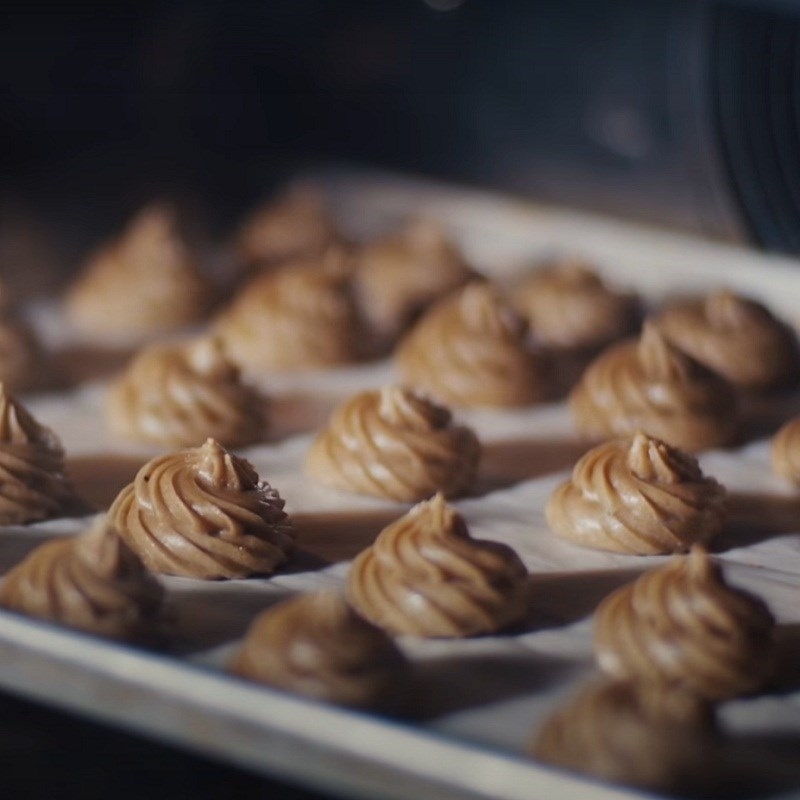 Bánh su kem gạo lứt thực phẩm thích hợp cho người giảm cân