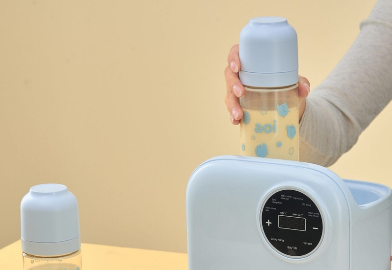 Hướng dẫn mẹ cách hâm sữa mẹ bằng nước ấm đúng khoa học nhất 4