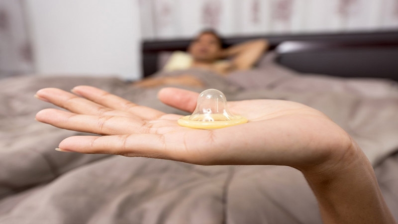 Phân biệt thật giả bao cao su Durex ở bên trong