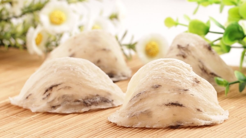 Hướng dẫn phân biệt tổ yến non và tổ yến già 1