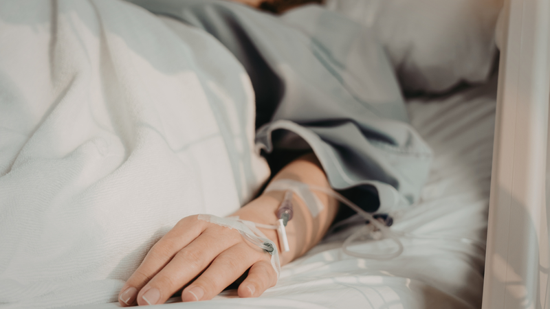 Thao tác dứt khoát và đúng kỹ thuật giúp giảm thiểu cảm giác đau đớn