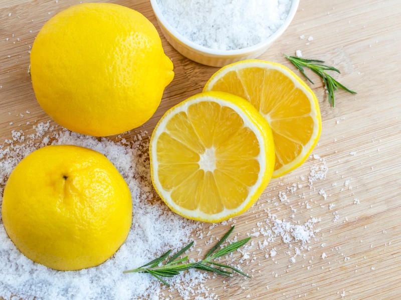 Cách trị viêm nang lông bằng muối và chanh