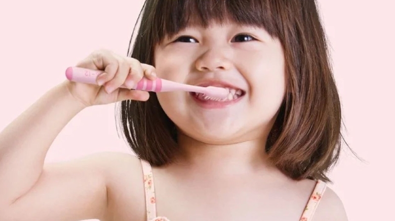 Hướng dẫn từng bước đánh răng cho bé 2