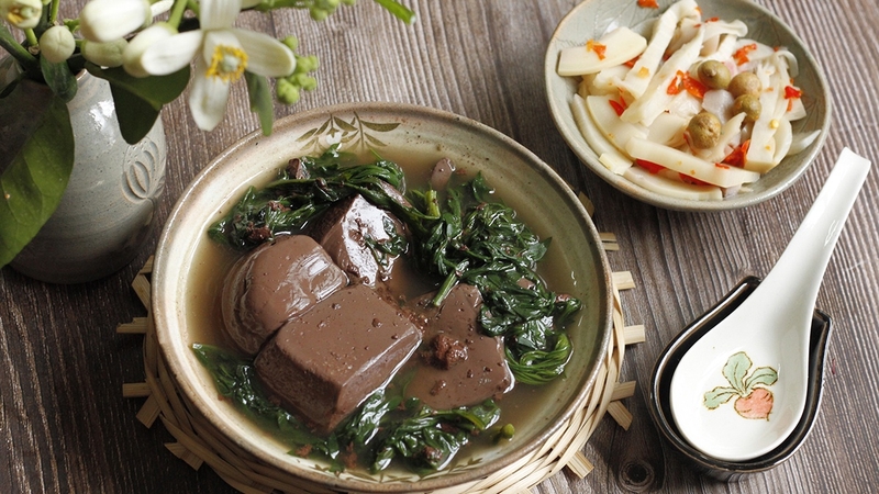 Huyết heo nấu canh hẹ có tác dụng gì? Lưu ý gì khi ăn? 1
