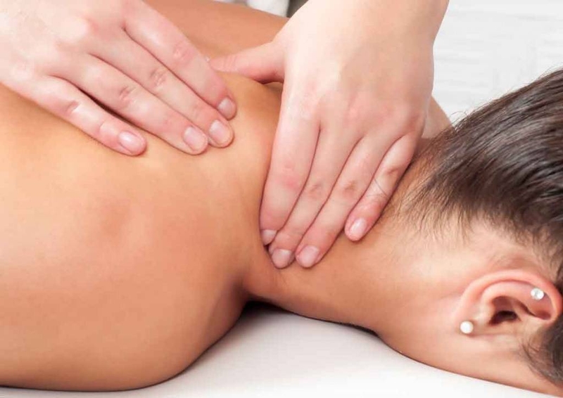 Huyệt Kiên Trung Du là gì? Cách xác định vị trí huyệt Kiên Trung Du 2