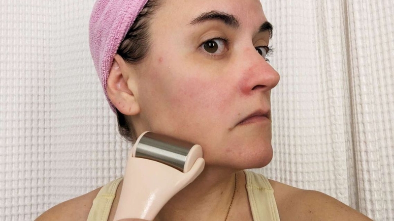 Ice Roller được sử dụng trong quy trình chăm sóc da mặt hàng tuần