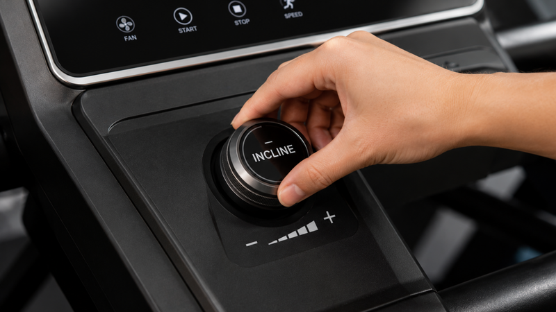 Chức năng incline giúp mô phỏng địa hình dốc ngay trên máy chạy bộ
