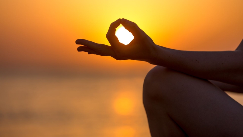 Jnana Yoga là gì? Nguồn gốc và cách thực hành 1