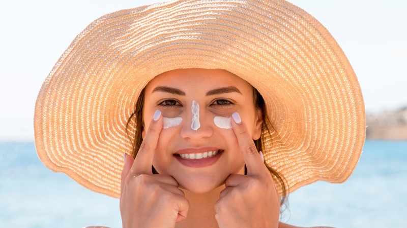 Nên chọn kem chống nắng có chỉ số SPF và PA phù hợp với nhu cầu bảo vệ da