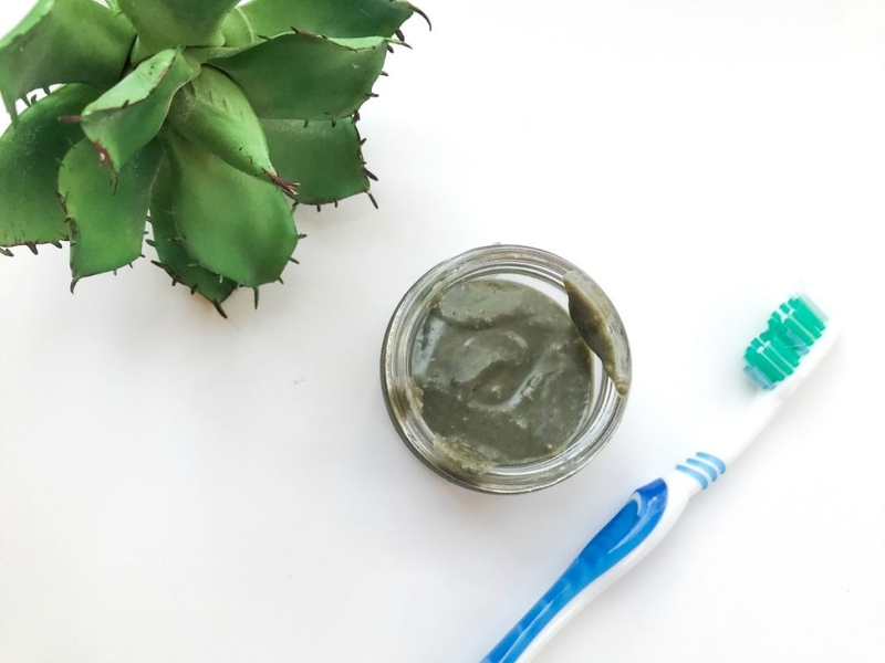 Fluor có tác dụng giúp trắng răng