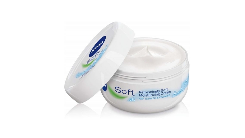 Nivea Refreshingly Soft Moisturizing Cream có giá tham khảo chỉ 64.600đ/ Hộp