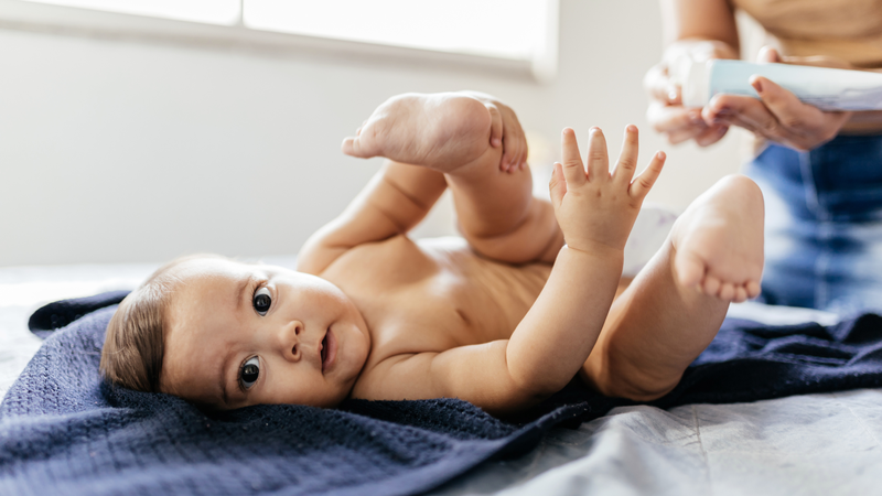 Phần lớn hăm tã mức độ nhẹ có thể cải thiện với các biện pháp chăm sóc tại nhà