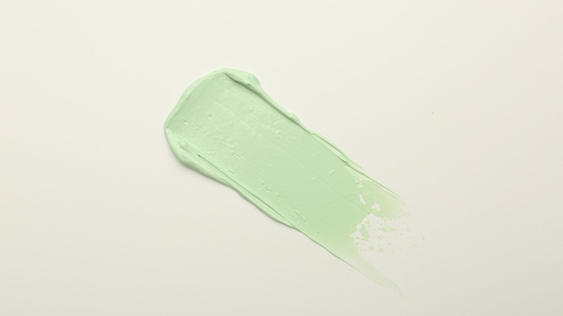 Kem lót màu xanh là gì? Công dụng và cách dùng hiệu quả cho làn da ửng đỏ 1