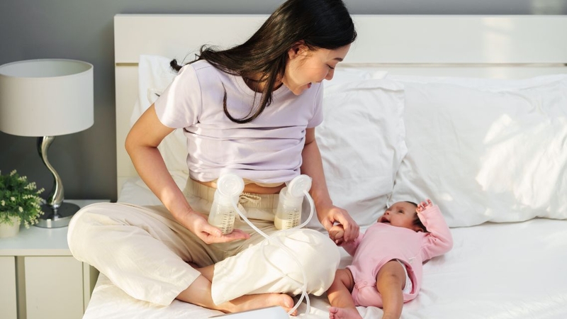 Sữa mẹ vẫn là nguồn dinh dưỡng có giá trị miễn dịch đặc biệt đối với trẻ sơ sinh