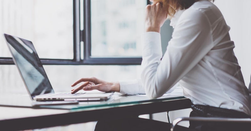 Khắc phục tình trạng khô nhức mắt ở dân văn phòng 1