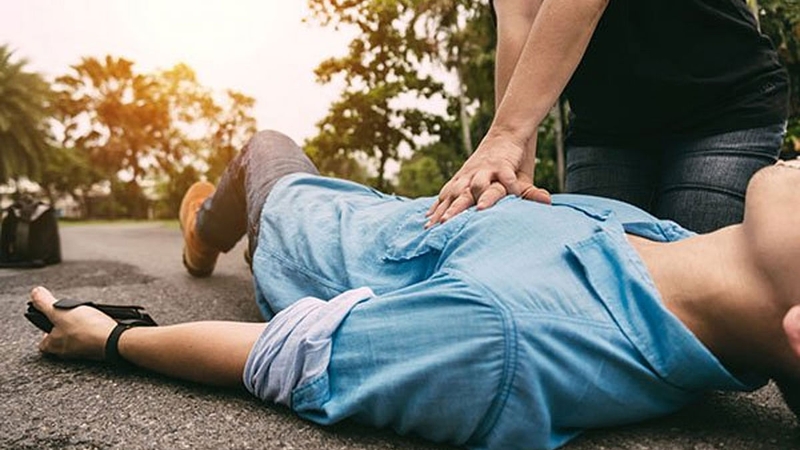 Khám phá 5 bước sơ cứu đột quỵ não đúng cách 2