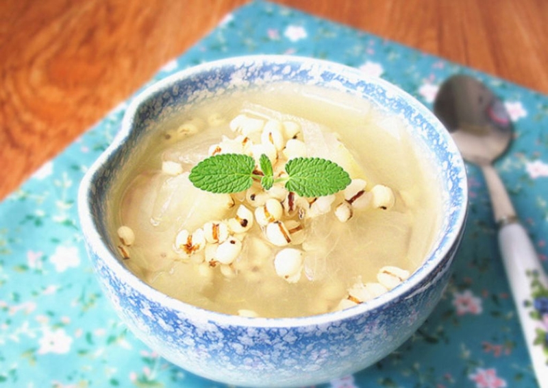 Khám phá món cháo ý dĩ hạt sen cho bé ăn dặm ngon mê ly 2