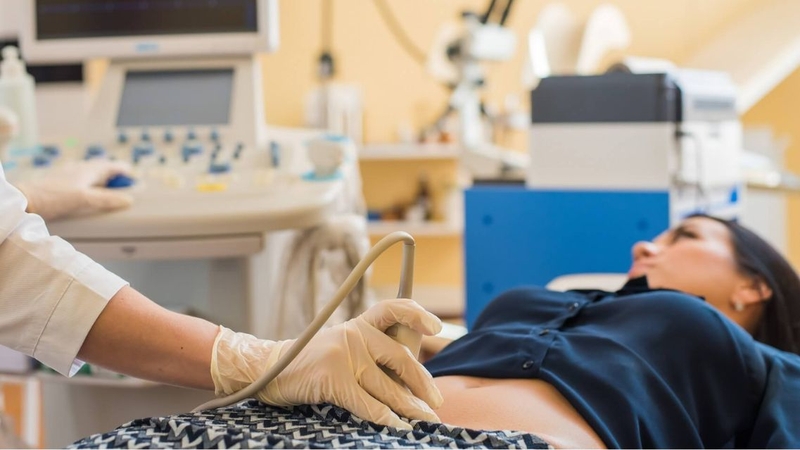 Không ít mẹ bầu chưa biết&nbsp;khám thai lần đầu có cần nhịn ăn không