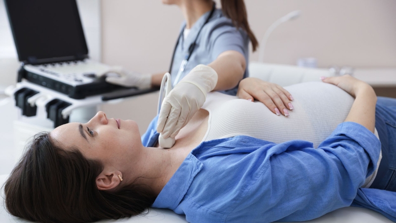 Tùy độ tuổi, giới tính và tiền sử bệnh lý, bác sĩ có thể chỉ định thêm loại siêu âm khác