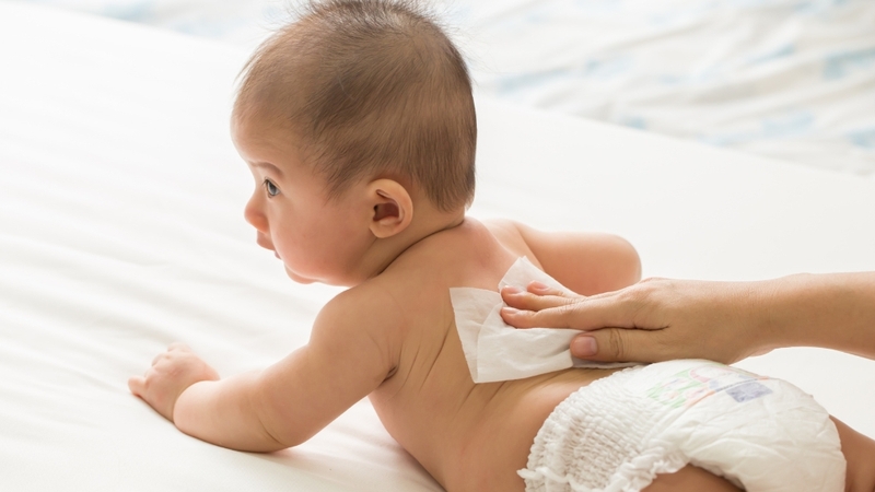 Khăn khô đa năng an toàn, vô trùng, giảm nguy cơ nhiễm khuẩn và dị ứng cho bé