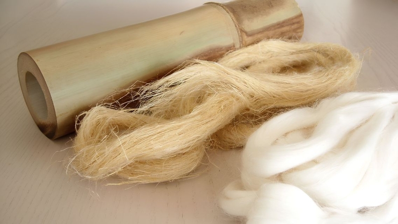 Nên kiểm tra thành phần sợi và nguồn gốc trước khi mua khăn tắm