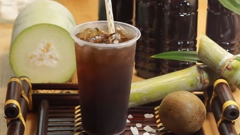 nóng trong người nên uống gì cho mát