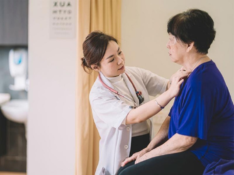 Khi nào cần điều trị bướu cổ phình giáp? 1