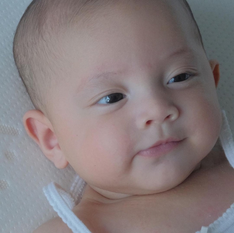 ​  Khi nào mắt trẻ sơ sinh rõ hai mí?1