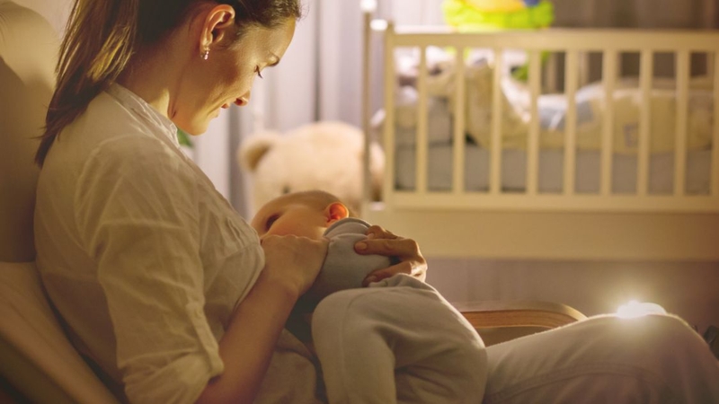 Khi nào nên tập cho trẻ bỏ bú đêm? Cách tập cho trẻ bú đêm hiệu quả 1