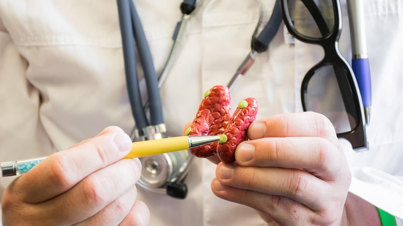 Khoảng cách giữa 2 lần chọc sinh thiết tuyến giáp 2