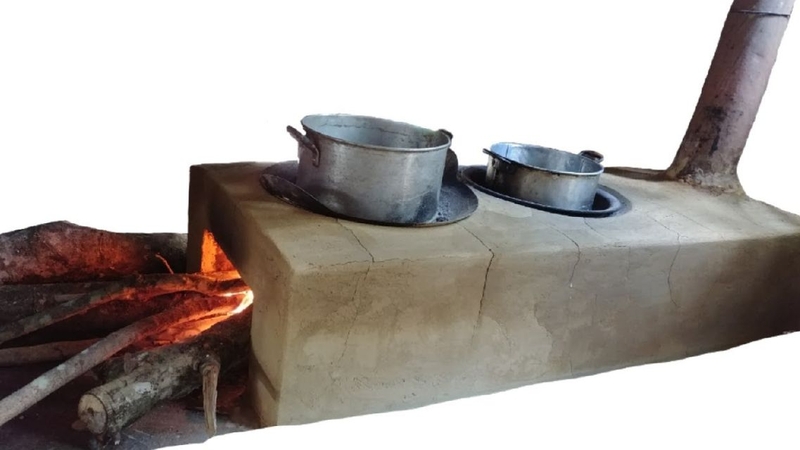 Nhiều gia đình đã chuyển sang dùng loại bếp củi hạn chế khói