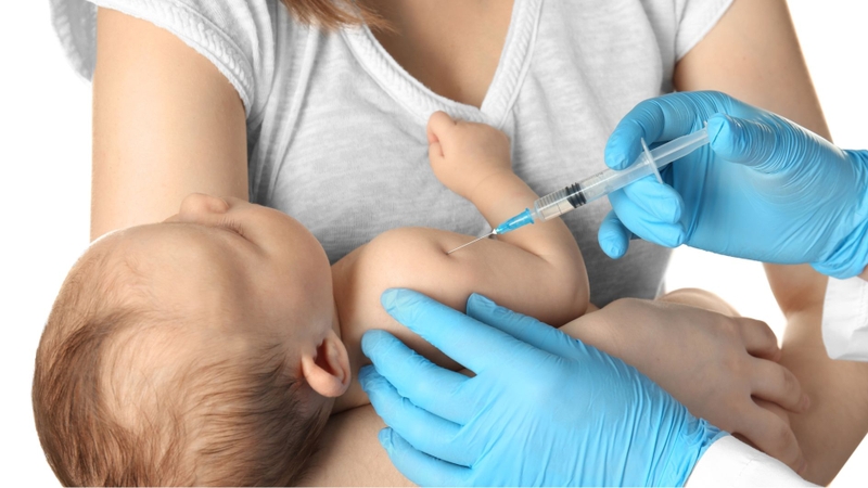 Không tiêm nhắc lại 6 trong 1 có sao không là thắc mắc của nhiều phụ huynh