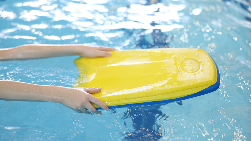 “Kickboard là gì?” là thắc mắc được nhiều người quan tâm