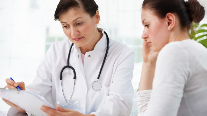 Cách chữa kinh nguyệt màu đen vón cục