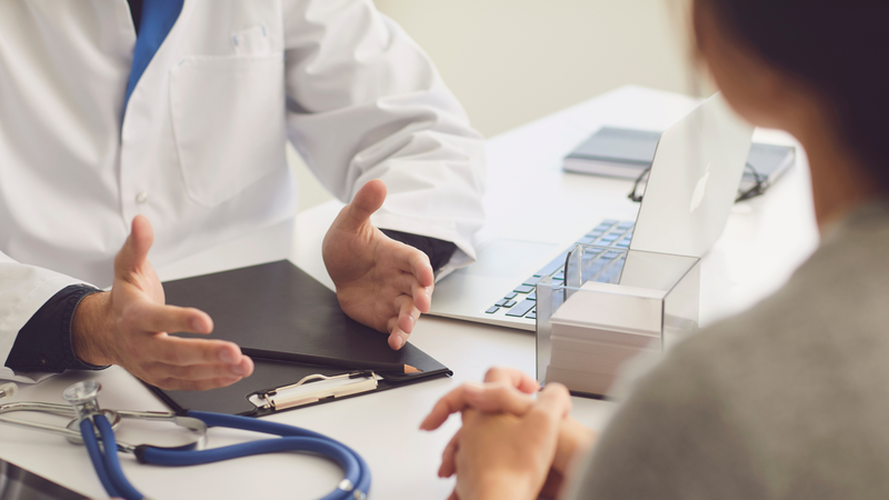 Kinh nguyệt ra nhiều có nguy hiểm không? Cách xử trí chị em nên biết khi ngày dâu tới 3