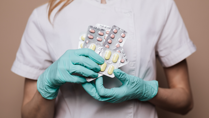 Kinh nguyệt ra nhiều có nguy hiểm không? Cách xử trí chị em nên biết khi ngày dâu tới 4