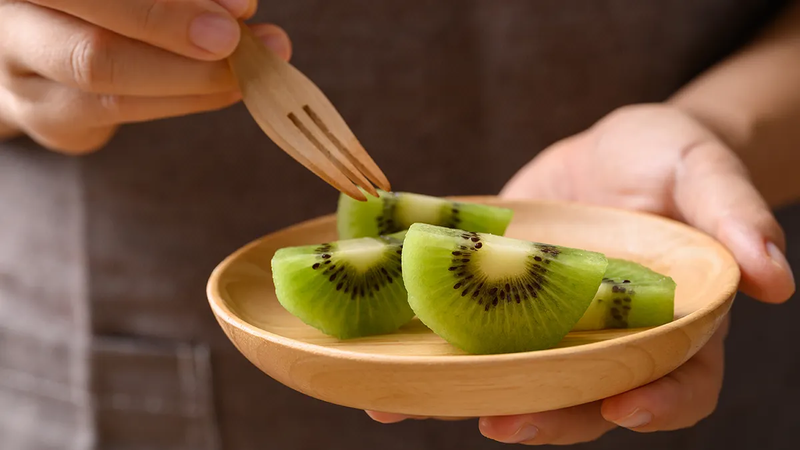 Ăn kiwi chín thường xuyên rất tốt cho làn da