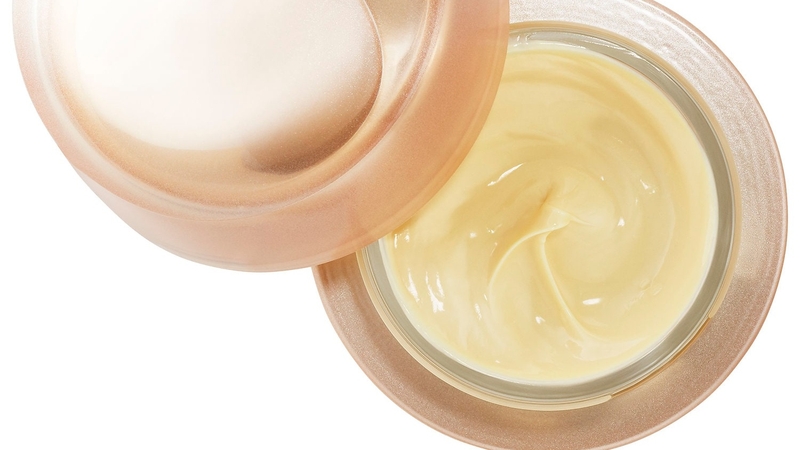 Kỹ thuật chọn và sử dụng kem xóa nếp nhăn vùng cổ 3