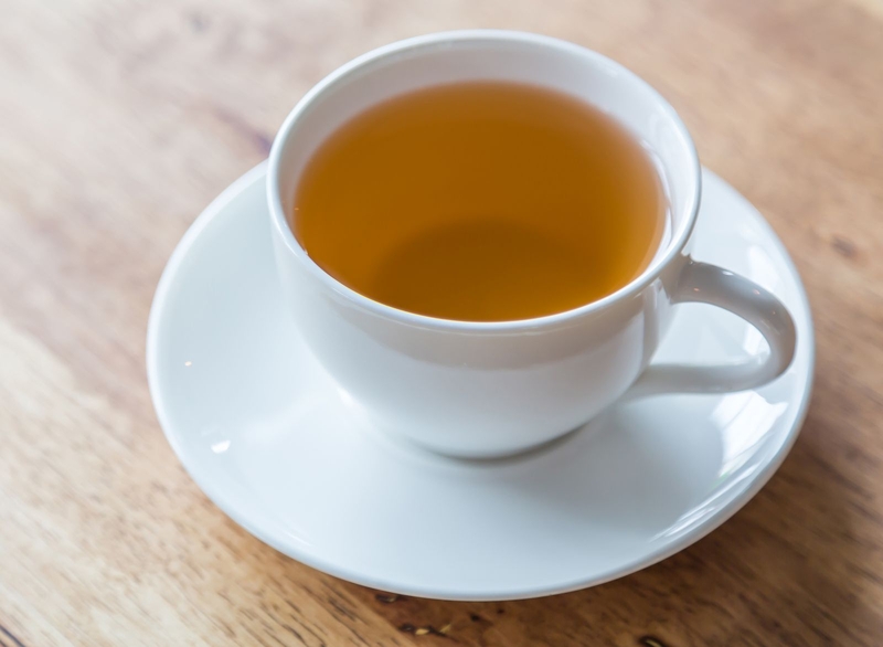 Giải đáp thắc mắc: Lá bàng chữa viêm họng có được không? 2