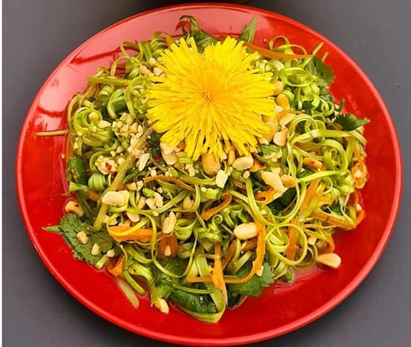 Lá bồ công anh làm món gì ngon? 7 món ngon bồi bổ từ lá bồ công anh 1