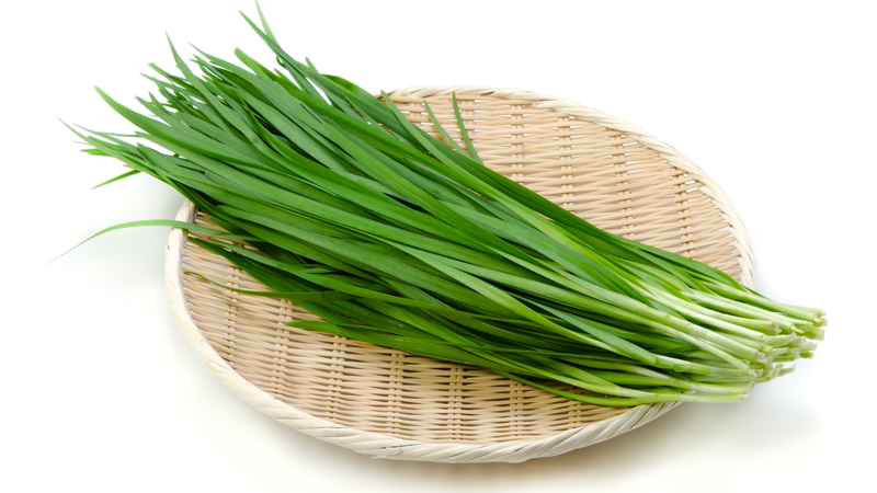 Lá hẹ xào trứng có tác dụng gì​? Những thực phẩm bạn nên biết 1