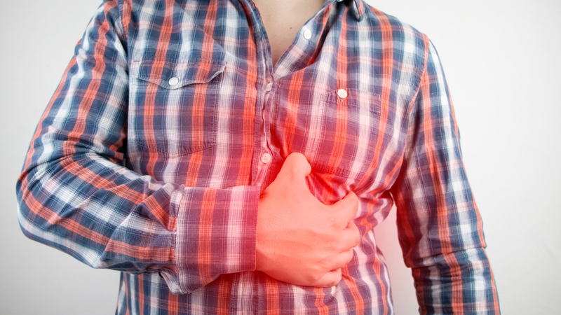 Nên chủ động đi khám nếu gặp các biểu hiện như đau hoặc tức vùng dưới sườn trái