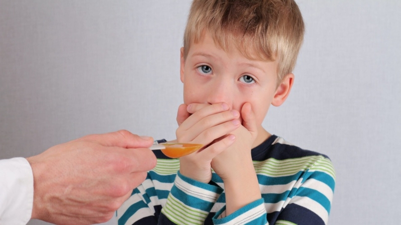 Làm gì khi trẻ không chịu uống thuốc? Mẹo hay giúp bé hợp tác 2