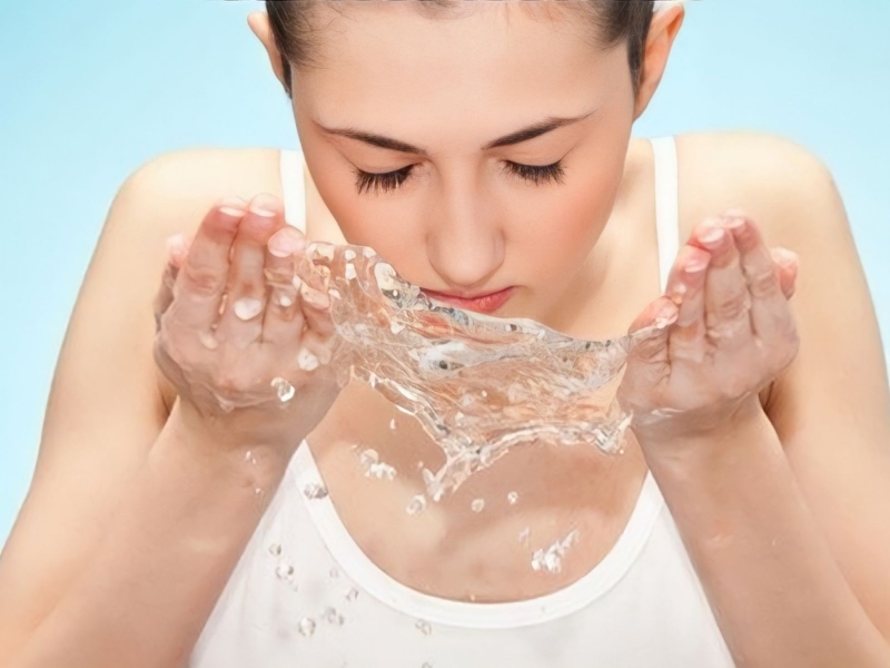 Làm sao để mắt hết nổi gân đỏ 3