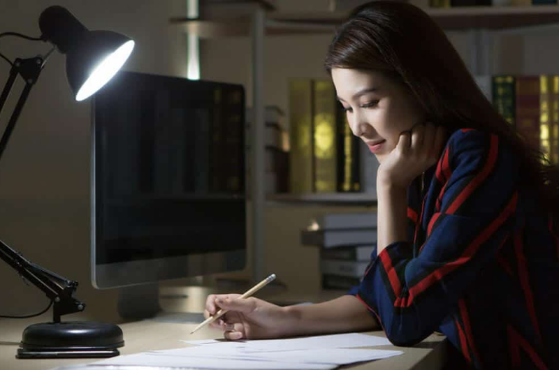 Mách bạn những cách chống buồn ngủ khi làm đêm cực hiệu quả 2